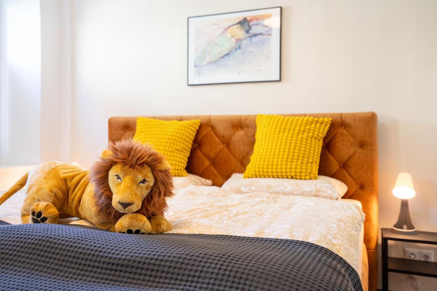Nice2Be Lions Love - Augsburg Zentrum Eksteriør billede